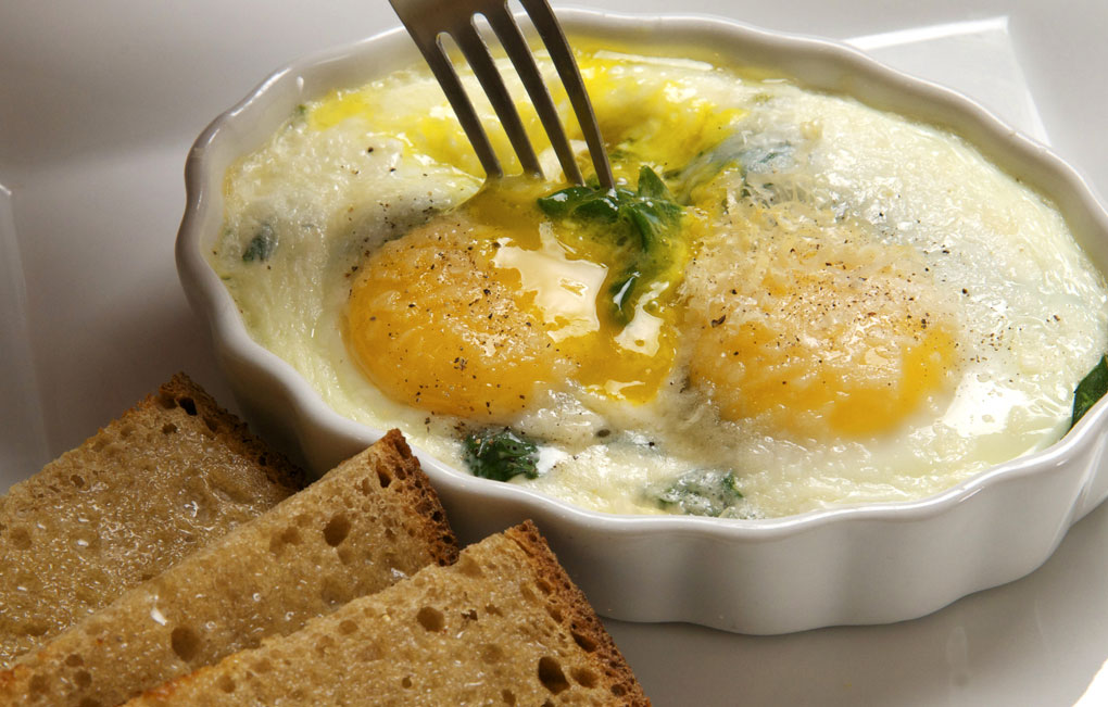 Shirred-eggs-florentine-